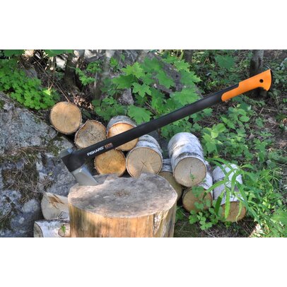 Sekera Fiskars X36 L